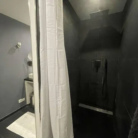 Loft 8 Personnes, Centre روان